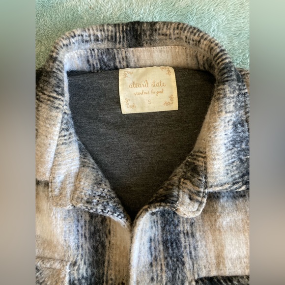 Alter’d State shacket fully lined, soft, warm women’s small - Picture 2 of 5